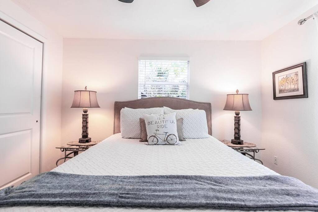 Your Tranquil Escape Is Found Directly On The Beach At The Serenity Beach Condo. Siesta Key Exterior foto